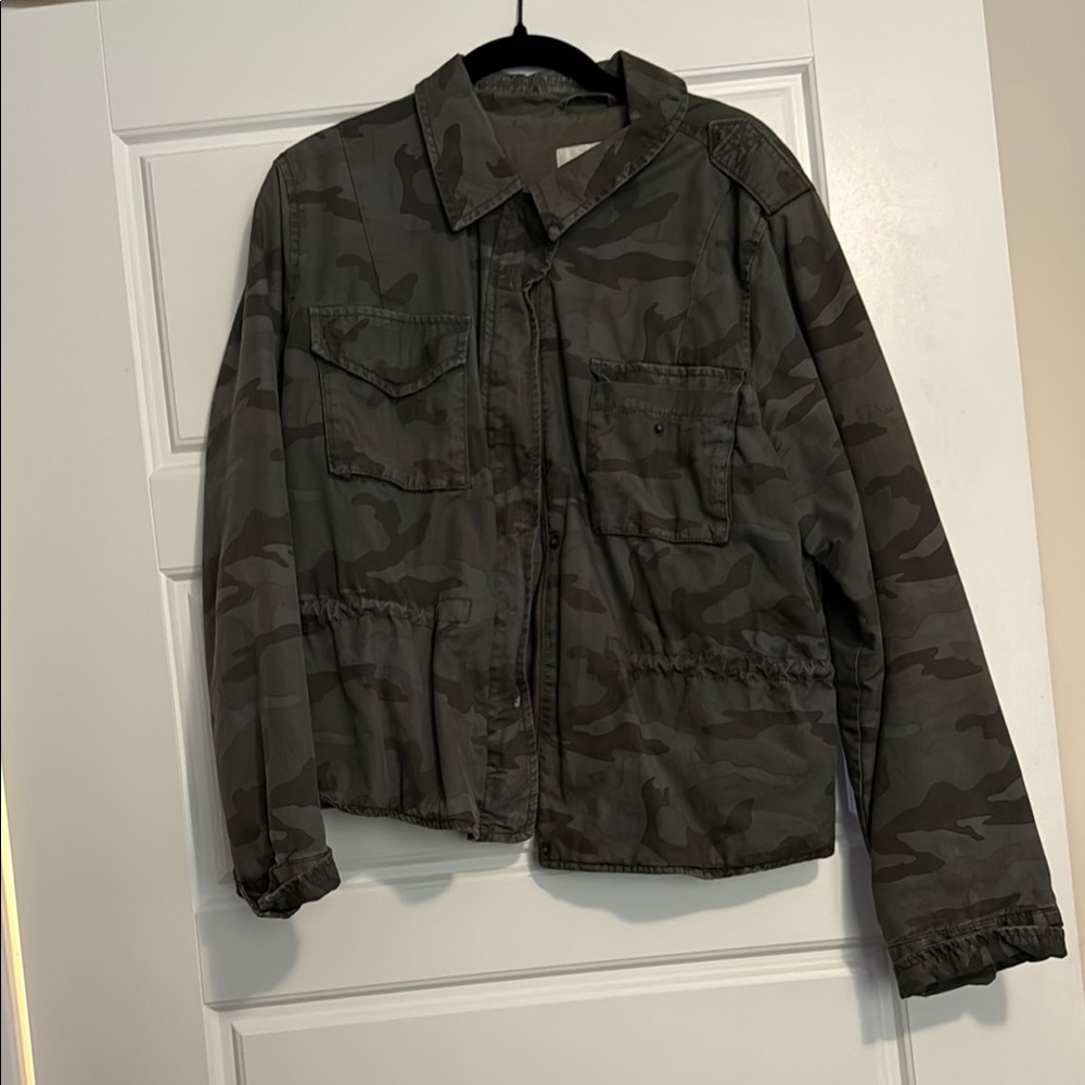 American Eagle Outfitters Olive Camo Bomber Jacket